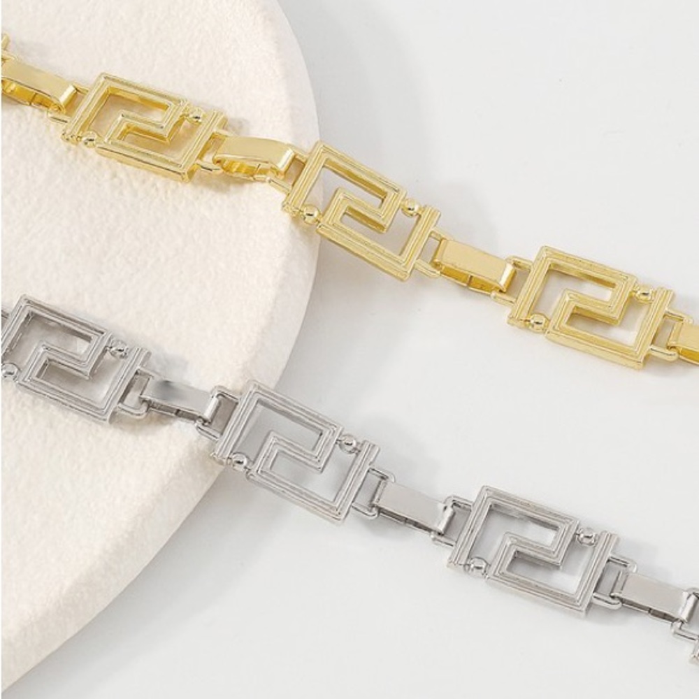 Retro Chain Necklace - Picture 3 of 4
